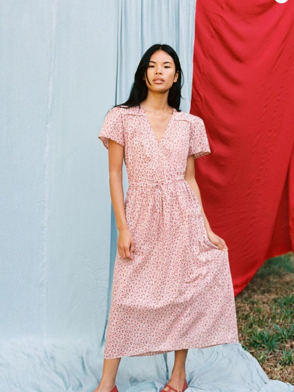 The Simple Dawn Dress | Maroon Calico × 1 - Picture 2 of 7